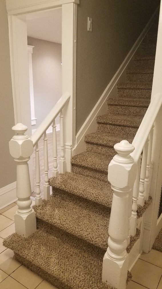 Building Photo - 312 SW Pleasant St