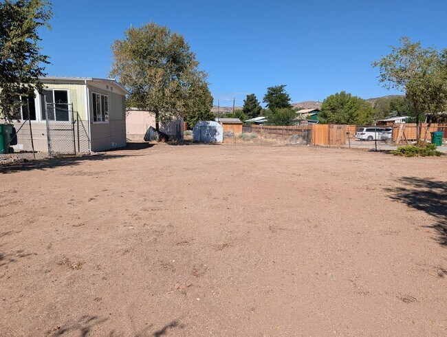 Building Photo - 5737 Klondike Dr