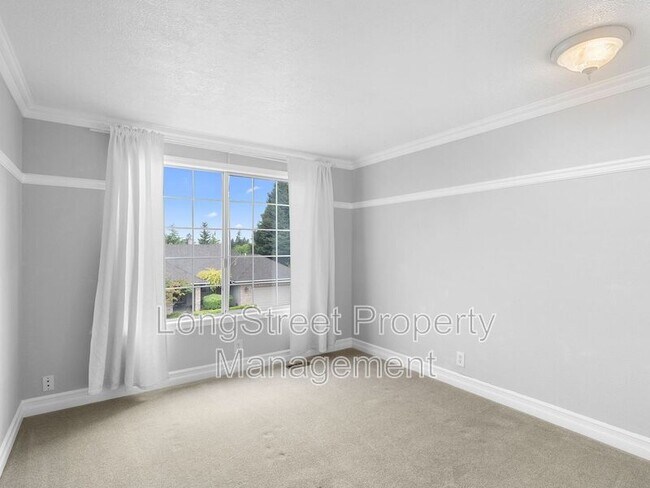 Building Photo - 15926 SW Hampshire Terrace