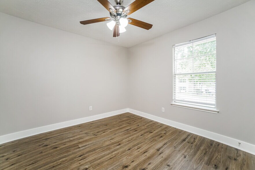 Building Photo - 22023 Soft Pines Ct