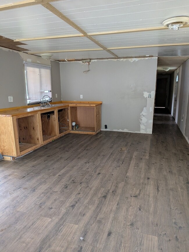 Building Photo - 173 E Wilson Dr