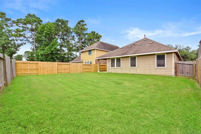 Building Photo - 16918 Lake Arlington Ln