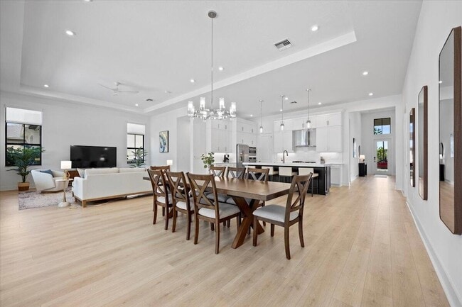 Building Photo - 13621 Le Christine Dr