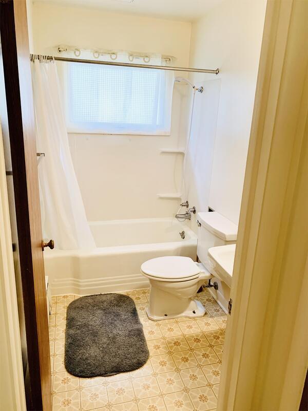 Building Photo - 118 Gem St