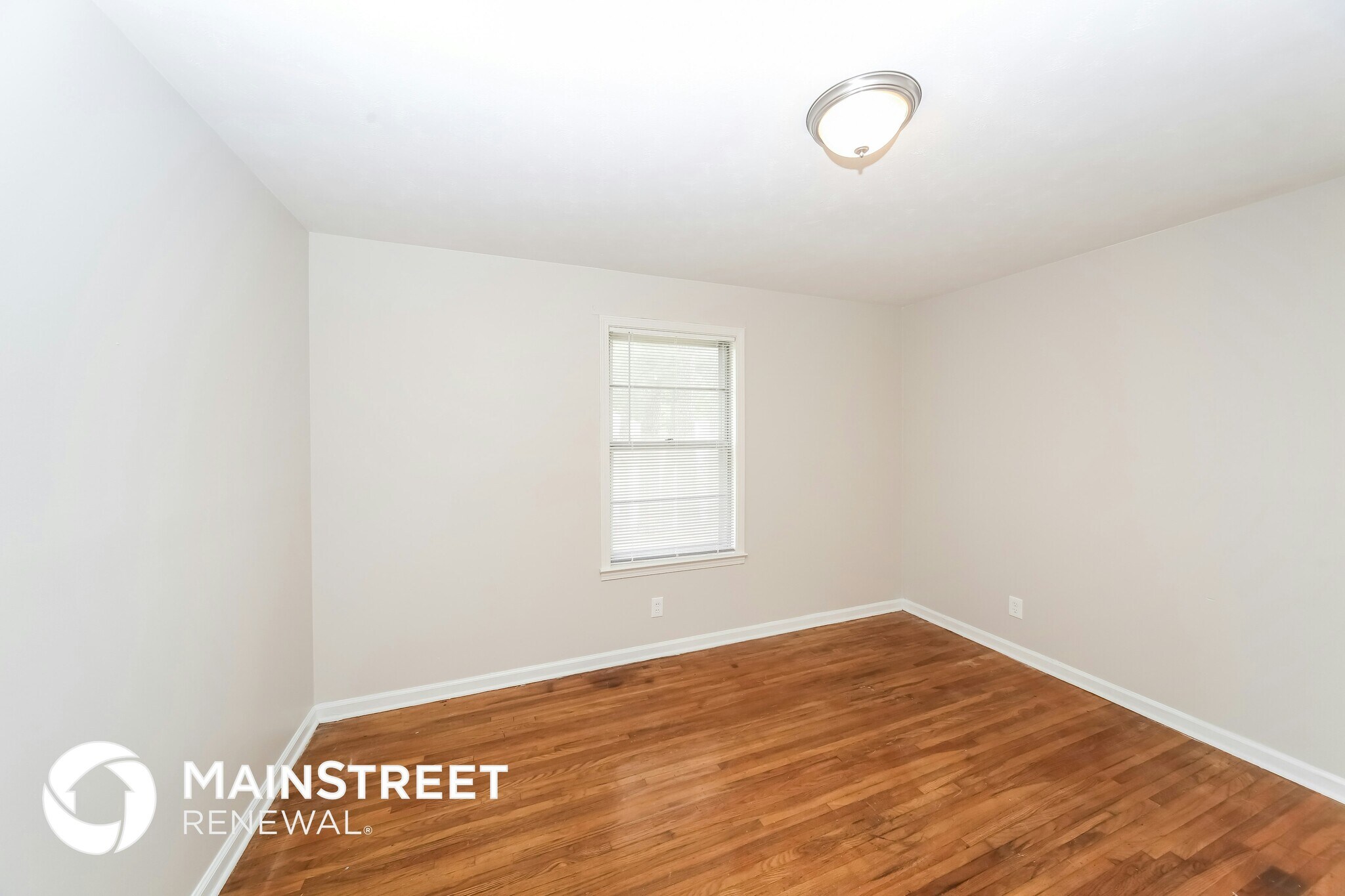 Building Photo - 3045 Beauchamp Dr