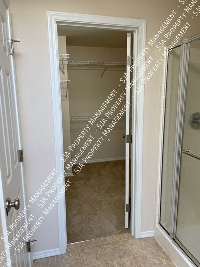 Building Photo - 4117 151st St SE