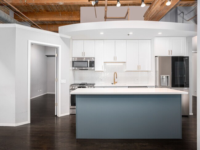 Building Photo - 2300 W Wabansia Ave