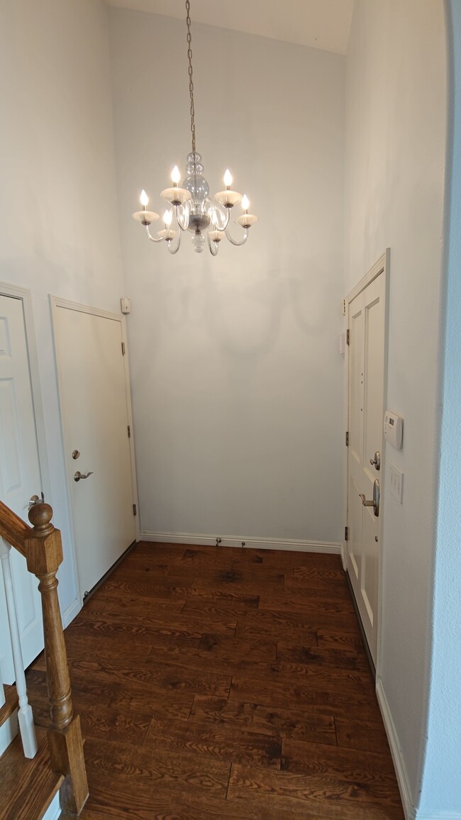 Building Photo - 27 Tiburon Ct