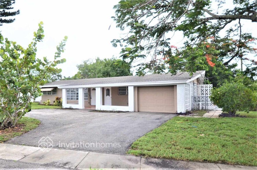 Primary Photo - 4998 NW 3rd Ave