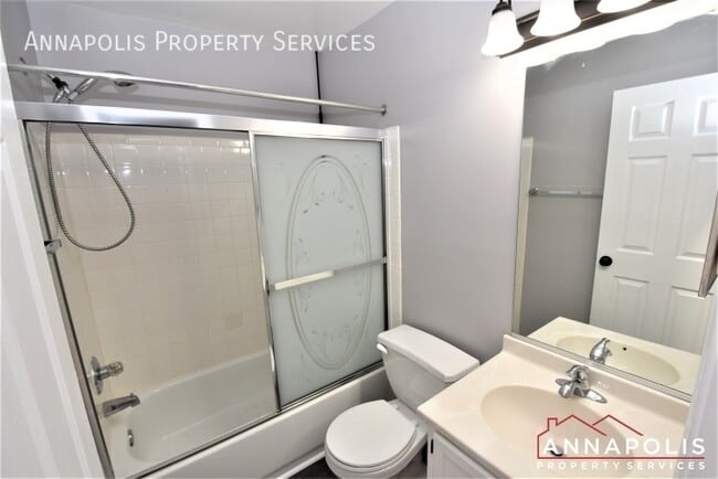 Building Photo - 109 Pinecove Ct
