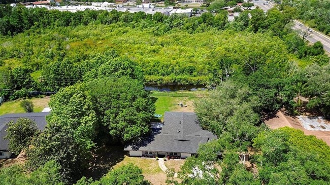 Building Photo - 412 Pinar Dr