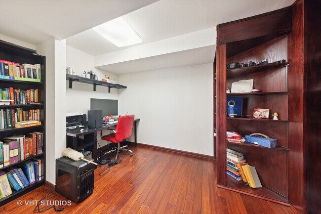 Building Photo - 2085 S Lincoln Ave