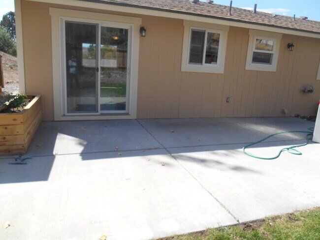 Building Photo - South Reno: Three Bedroom Home w/ RV Parking