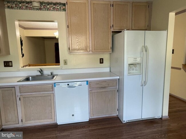 Building Photo - 9324 Daly Ct