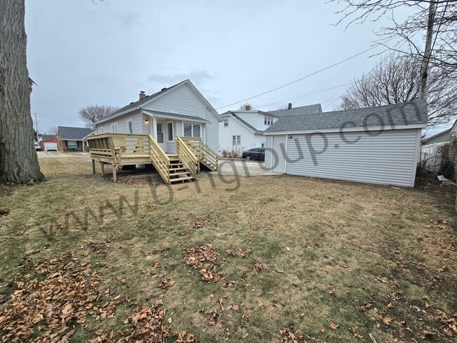 Building Photo - Newly Remodeled Home