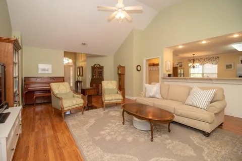 Building Photo - 241 Bainbridge Dr