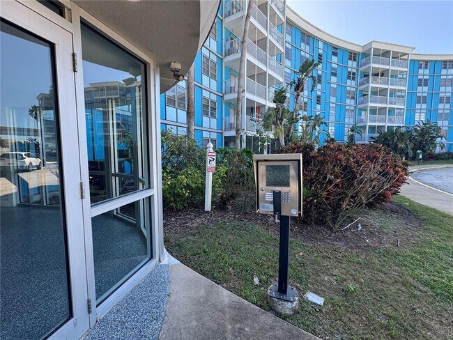 Building Photo - 3315 58th Ave S