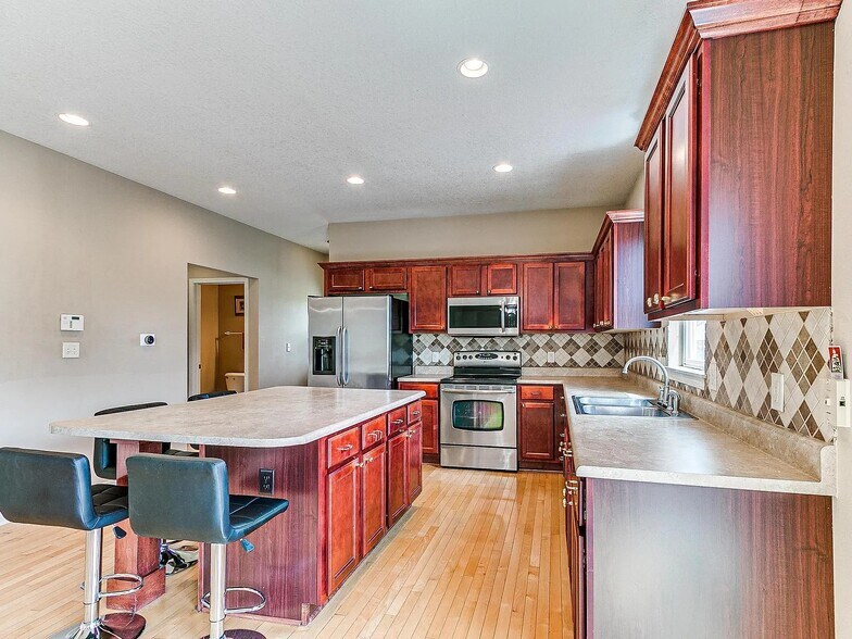 Building Photo - 15222 Aurora Cir