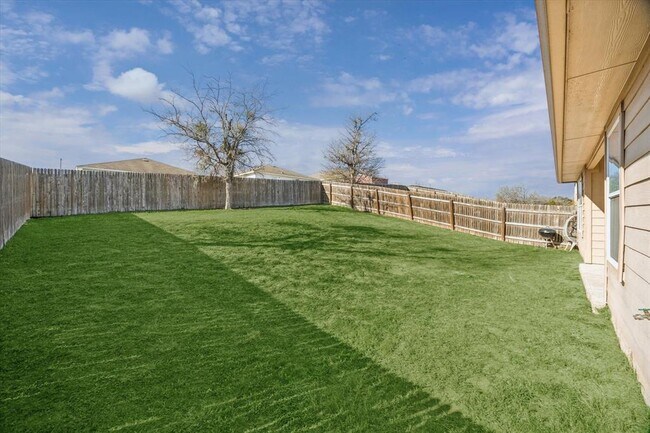 Building Photo - 15211 Wideleaf Cove