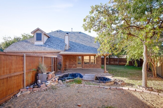 Building Photo - 4 bed Golf community for lease!