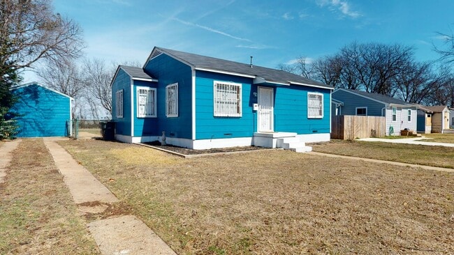 Primary Photo - $995 + 2 WEEKS FREE RENT!!!!
