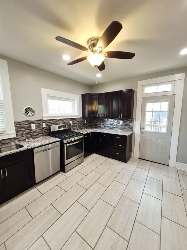 Building Photo - 2723 Fendall Ave