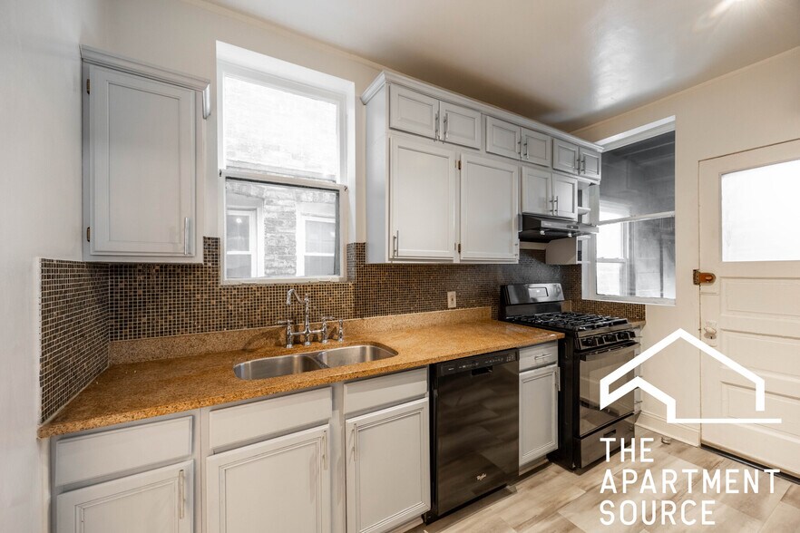 Building Photo - 1432 W Jonquil Ter