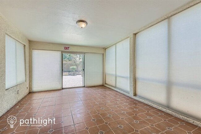 Building Photo - 2733 E Gary Way