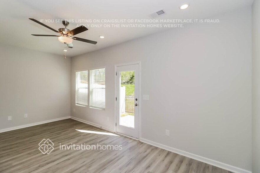 Building Photo - 1642 CM Human Dr