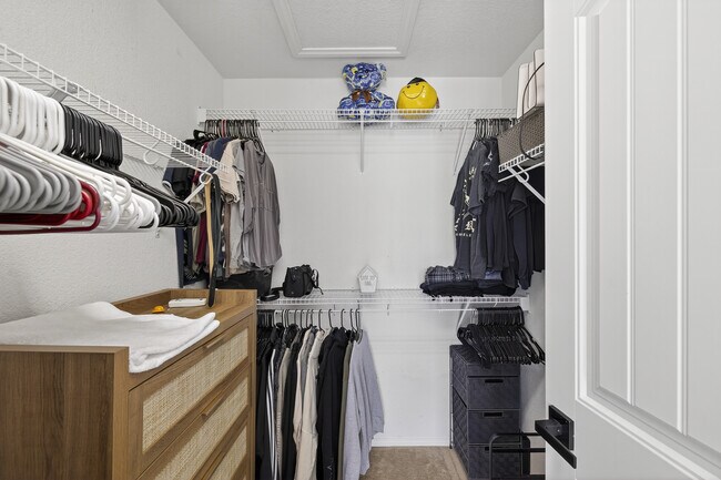 Building Photo - 10847 Iona Island Ave