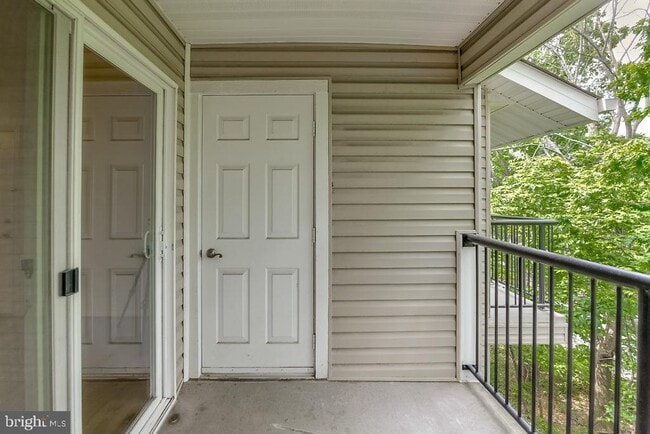 Building Photo - 3305 Wyndham Cir