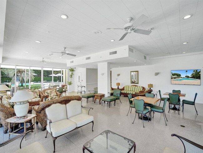 Building Photo - 200 Ocean Ln Dr