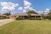 Building Photo - 611 Highland Dr