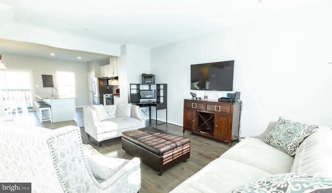 Building Photo - 18540 Hickory Meadow Dr