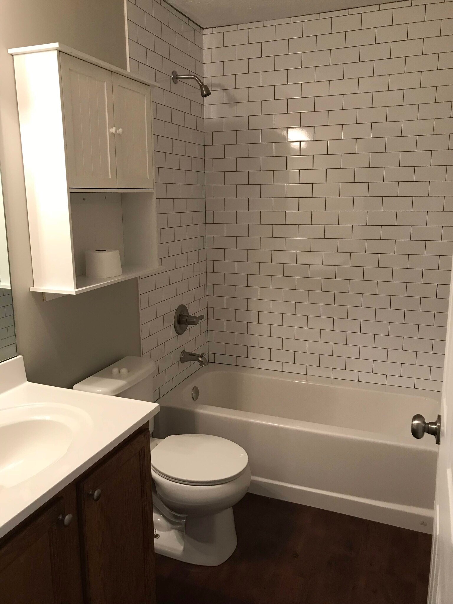 2nd bath - 636 Friars Ln