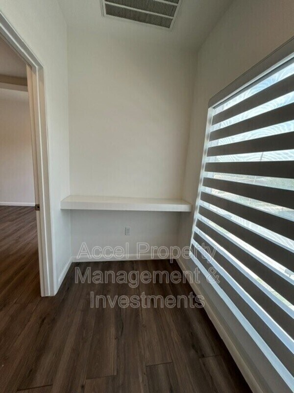 Building Photo - 209 N 28th St
