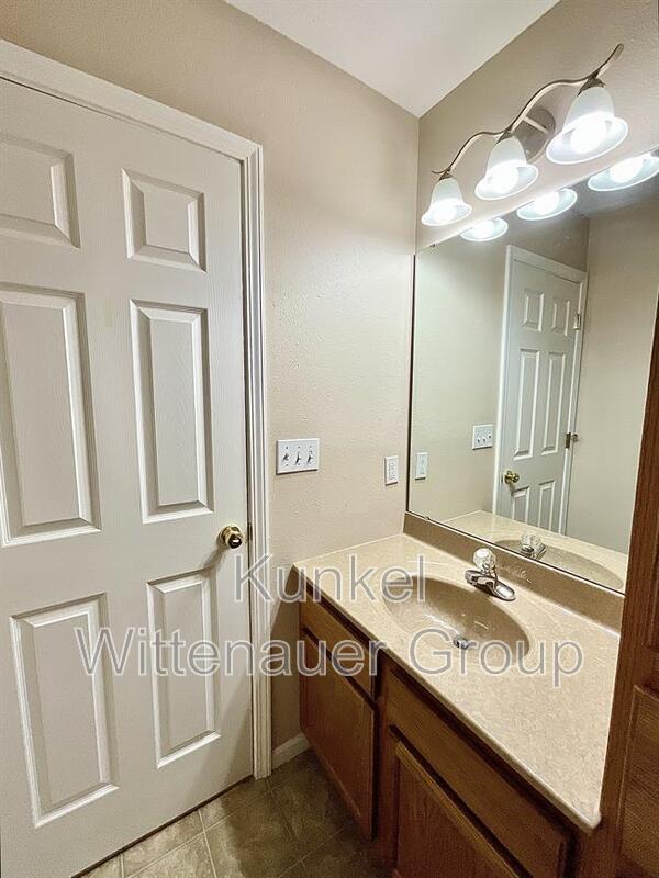 Building Photo - 10909 Kentfield Dr