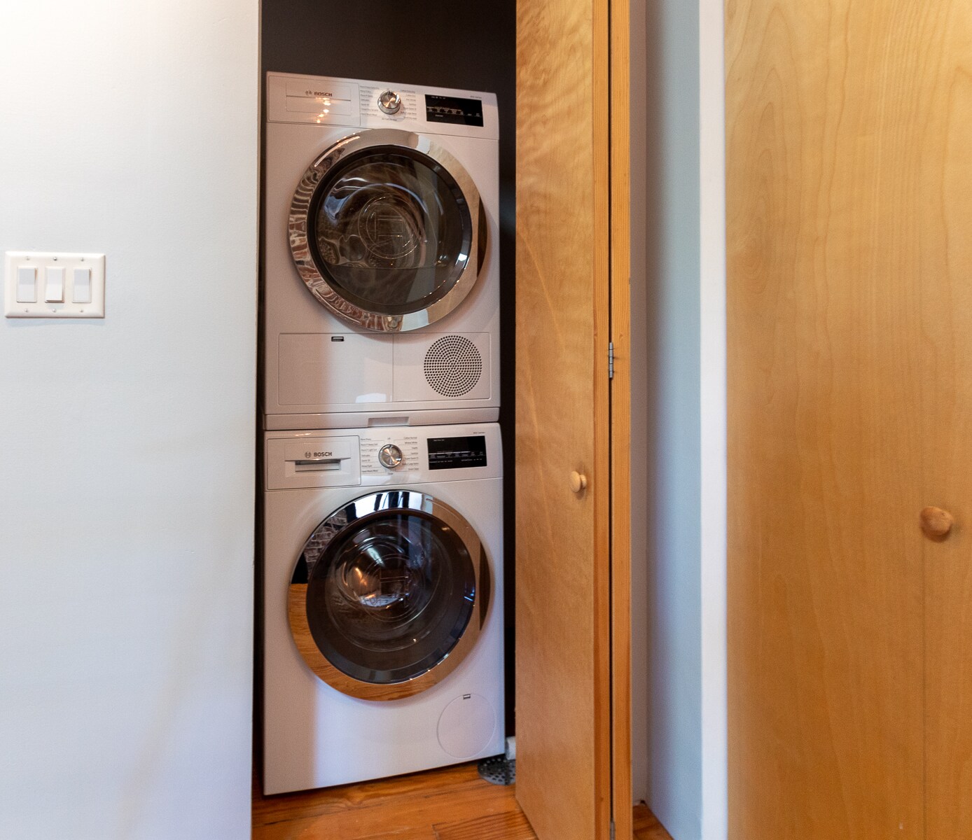 Building Photo - 2401 S 12th St