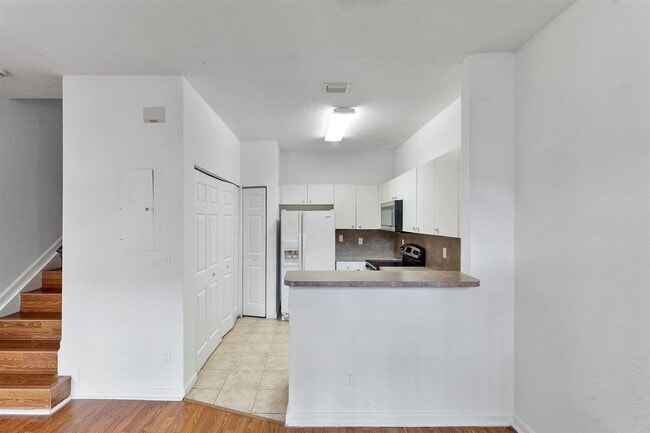 Building Photo - 1407 S Santa Catalina Cir