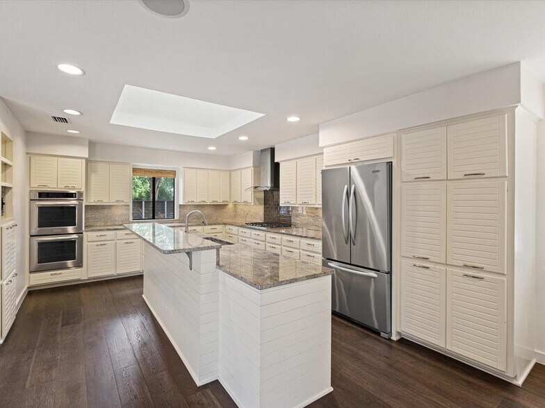 Building Photo - 6801 Winding Rose Trl