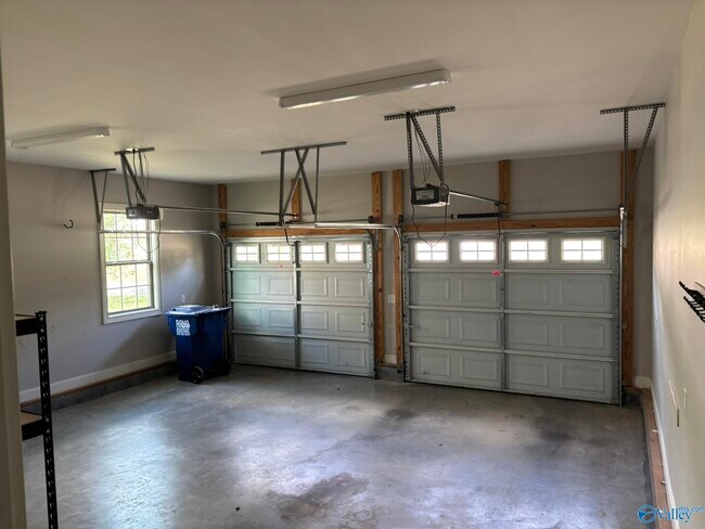 Building Photo - 317 Rosemont Rd SE