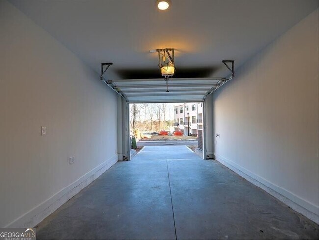 Building Photo - 155 Devore Rd