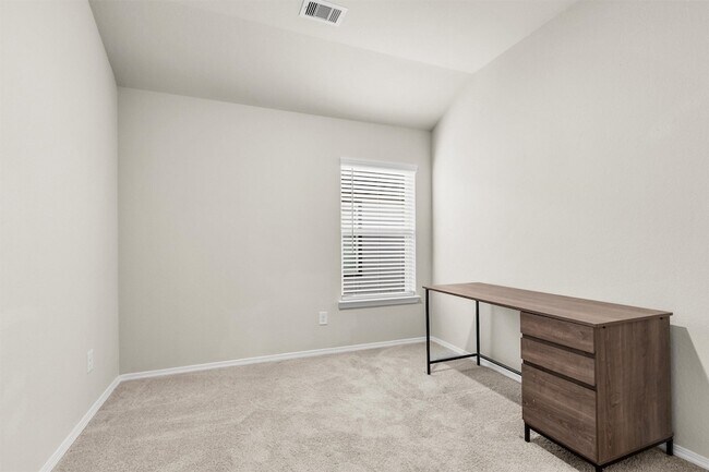 Building Photo - 2637 Shady Cedar Ct