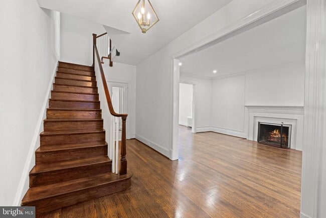 Building Photo - 2814 Bellevue Terrace NW