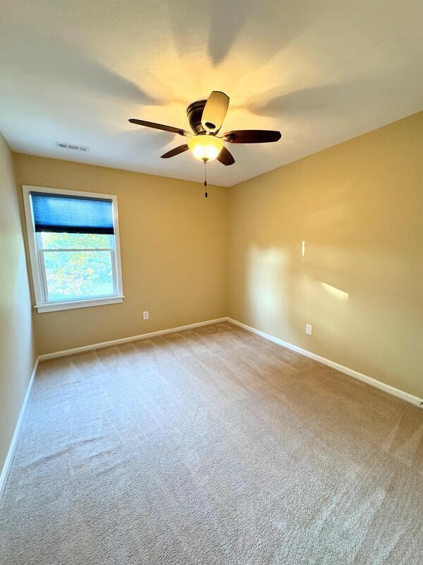 Building Photo - 1363 Battleford Dr