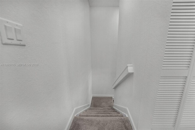 Building Photo - 2425 SE 28th Dr