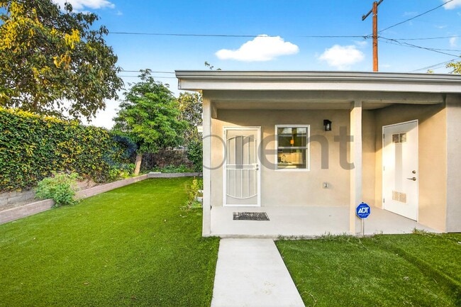 Building Photo - 363 E 63rd St