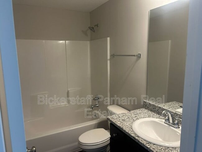 Building Photo - 6379 Sandy Bottom Dr