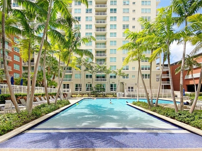 Building Photo - 2001 Biscayne Blvd
