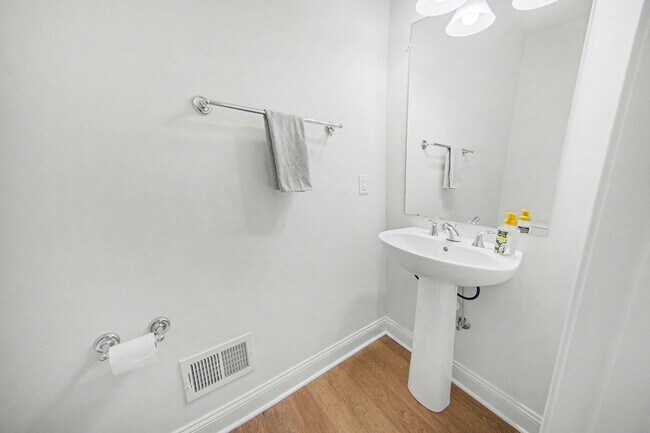 Building Photo - 3105 Millbury Ln